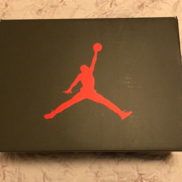 Travis scott jordan 6’s - Picture 1 of 7